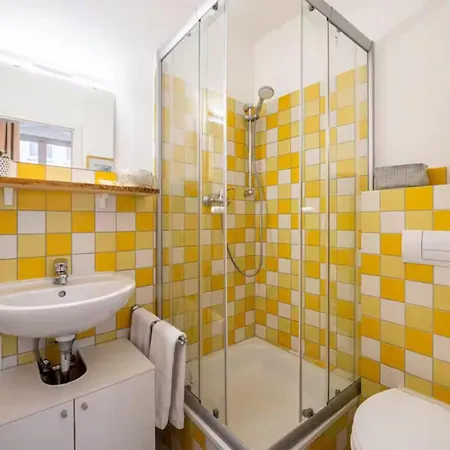 公寓 Great Studio Apartment Near Old Town *